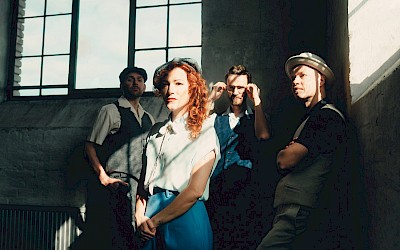 Marina & the Kats treten am 3. November 2021 beim Münsterland Festival auf.