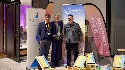 Wichtige Partner für die zwölfte Ausgabe des Festivals waren Mikko Fritze vom Finnland-Institut (Mitte) und Jyrki Oksanen von Visit Finland (rechts), hier mit Festivalleiter Lars Krolik (llinks).