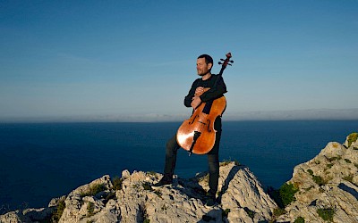 Beim Münsterland Festival gastiert Matthieu Saglio mit AMURA im Haus Siekmann in Sendenhorst