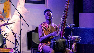 Momi Maiga begeisterte beim Abschluss des Münsterland Festival part 13 auf Burg Vischering