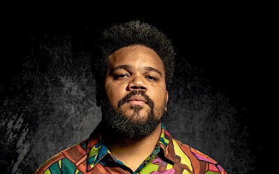 Amaro Freitas ist Teil vom Münsterland Festival meets BurgJazz auf Burg Vischering.