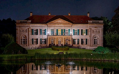 Das Herrenhaus Harkotten bei Nacht
