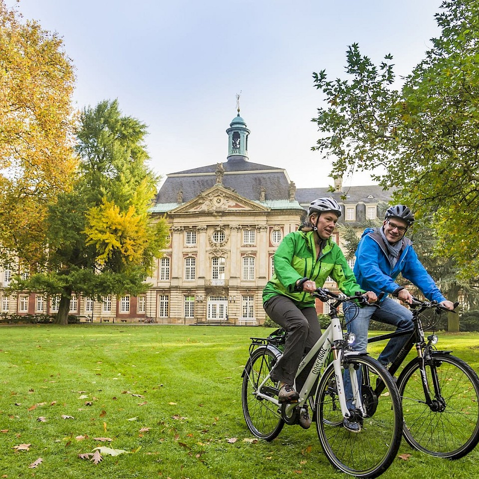 Cycling at Münster Castle