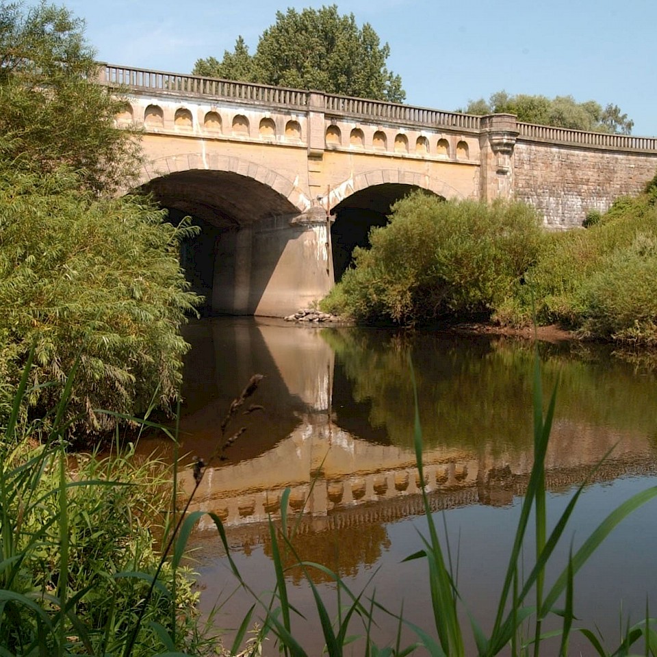 Het oude kanaalviaduct