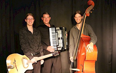 Trio Levcatho
